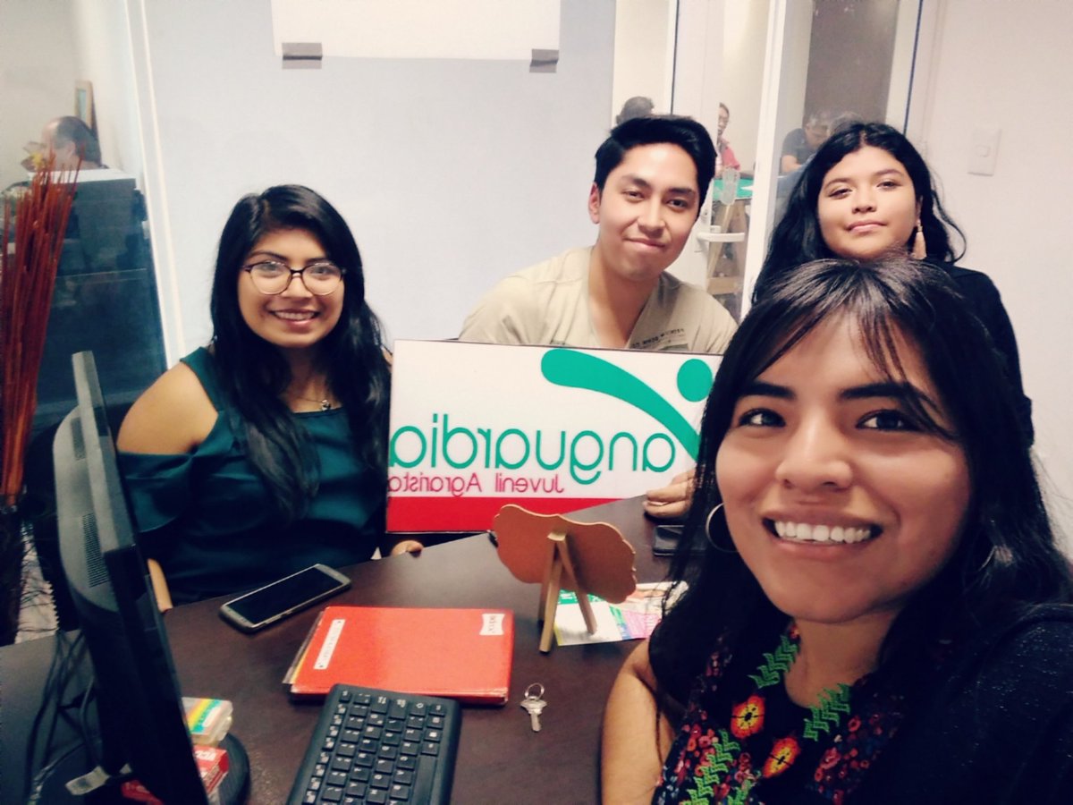 Vanguardia_CDMX's tweet photo. "Somos de la generación que está cambiando al #Mundo, a #México, a la #Ciudad y #Alcaldías." #CursoComipems2020
#VanguardiaEsCambio
#VanguardiaAlFrente
#JóvenesDelCampoALaCiudad
Foto: 𝔽𝕒𝕓𝕚, 𝕁𝕒𝕧𝕚, ℕ𝕒𝕥𝕙 𝕖 𝕀𝕤𝕖
            👩‍💼      👩‍🔬     👩‍🌾     👩‍🏫 https://t.co/41ojZaMYB8