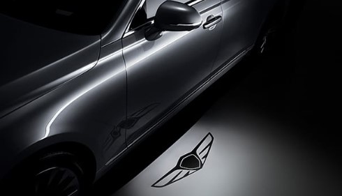 MirakAutomotive's tweet photo. As you return to your 2019 Genesis G90, your puddle/approach lamps will light the way. The Genesis logo will be display boldly and clearly on the ground, alerting you of any puddles or objects underfoot as you enter your G90 cabin. https://t.co/4yjUUc0ZaJ