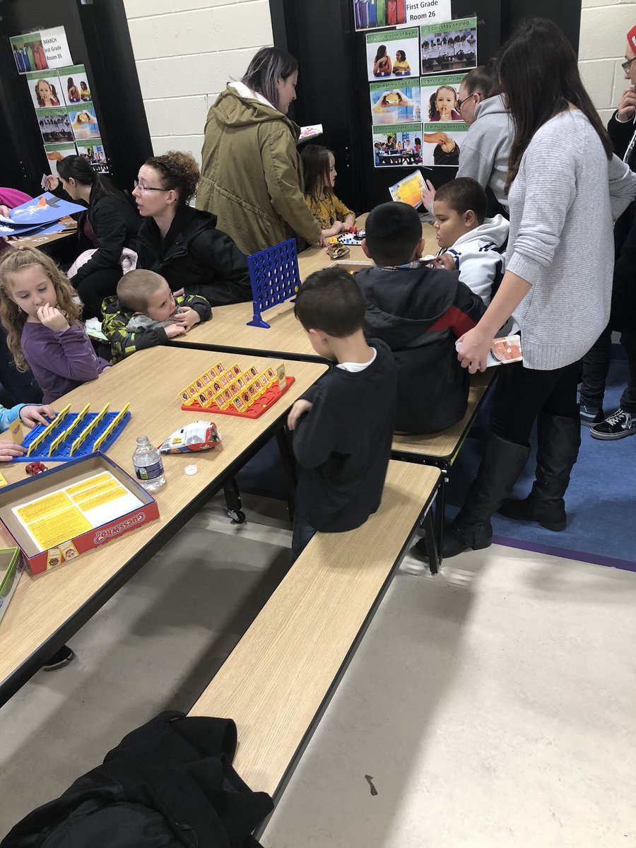 RobMungo's tweet photo. @mthollyschools Brainerd Family Nights was a huge success. https://t.co/gch40A31VS