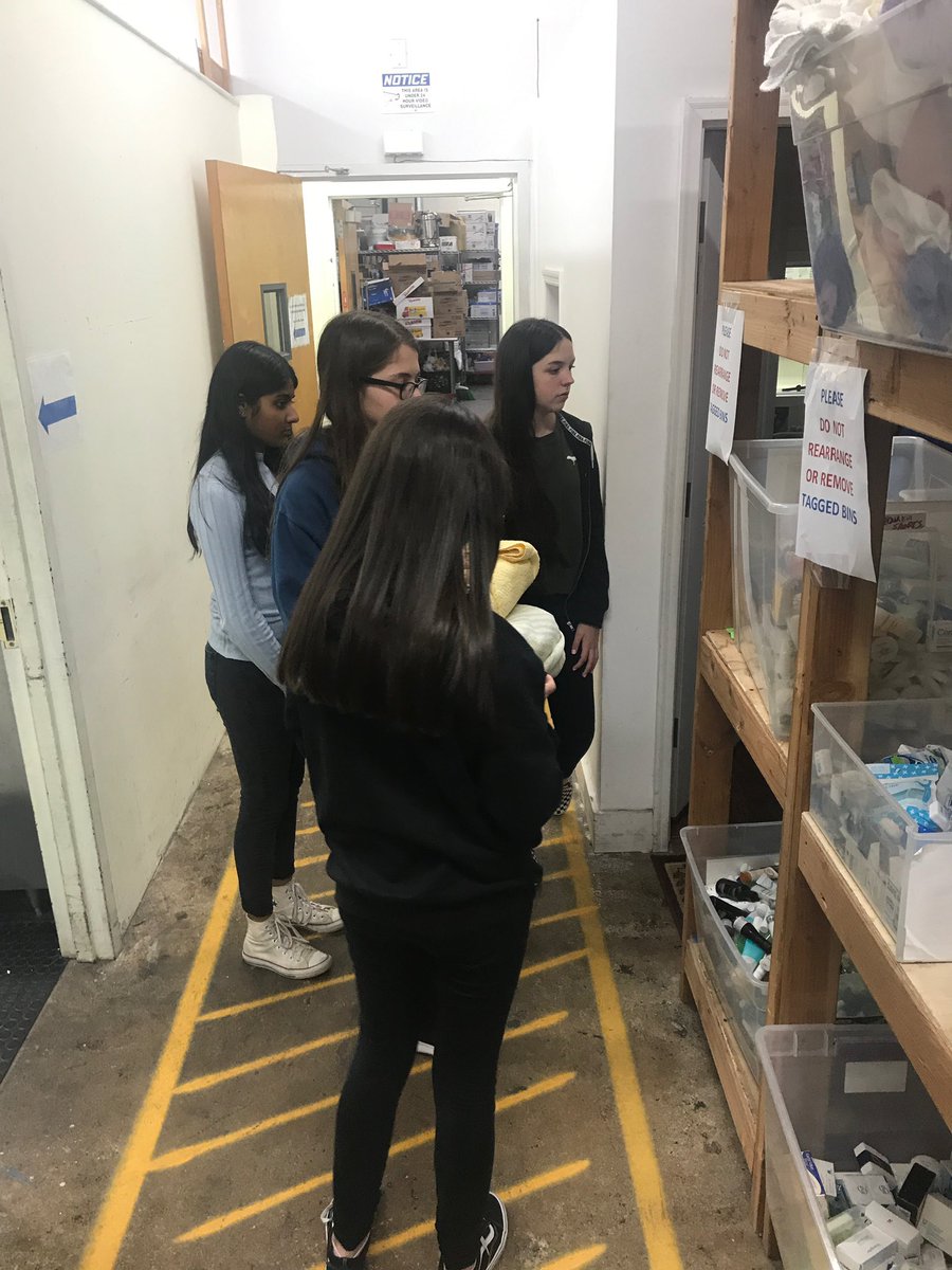 MrsC_RudnetMHS's tweet photo. INN Youth Board members dedicated tonight to helping out at the Mary Brennan INN. A special thank you to @whittneysmith_ for joining us! @mineolahs #mineolaproud https://t.co/tnVRDeRhJ6