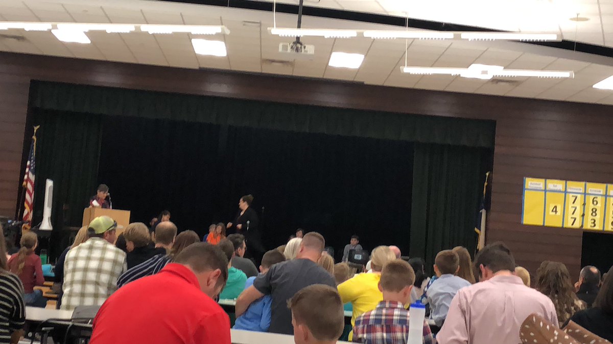 hmj49015's tweet photo. #spelling bee @AltonElementary  @jameyrjohnson @lori_lreyes https://t.co/CegszHNxJ1