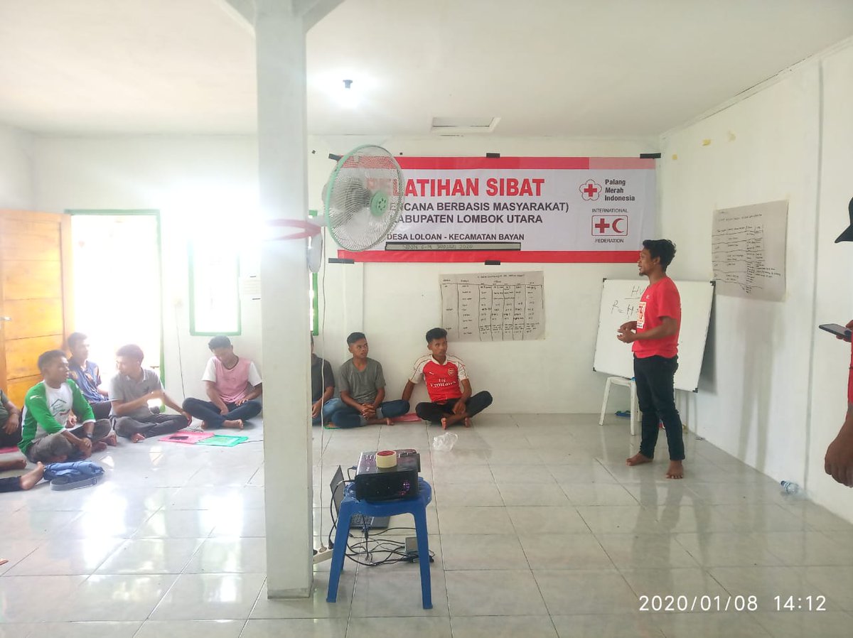 pmintb_'s tweet photo. Pelatihan Sibat di Desa Loloan, Lombok utara telah dilaksanakan sejak 9 Januari s/d 14 Januari 2020, selama pelatihan peserta dilatih terkait Kesiapsiagaan bencana, Cara menggunakan aplikasi OSM Tracker, dan Pertolongan Pertama saat darurat bencana.
#PMIsiapbantu #NTBbangkit https://t.co/xVgq2GfdBN