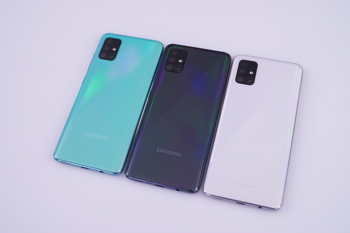 jokermaster619's tweet photo. #GalaxyAwithBlackpink #GalaxyA #GalaxyA51 จอ 6.5 #infinityOdisplay Full HD+ #Exynos9611 RAM 6GB/ROM128GB แบต 4,000 mAh ชาร์จ 15W กล้อง 48+12+5+5 กล้องหน้า 32MP #GalaxyA71 จอ 6.7 #Snapdragon730 RAM8GB/ROM 128GB แบต 4,500 mAh ชาร์จ 25W กล้อง 64+12+5+5 กล้องหน้า 32MP ดีไซน์สวย https://t.co/XX7C2JhgKW