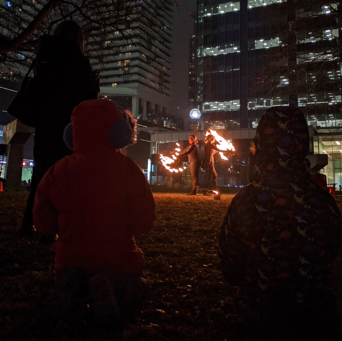 YashYanthi's tweet photo. Checked out #LoopTo taking place at @WaterfrontTO until Feb 8th. This free, interactive light installation happens daily from 9 a.m. to 11 p.m. I was impressed that the kids were quiet during the #NorthFireCircus performance (they'll be there every Saturday). Totally captivated! https://t.co/DHUZORqsrN