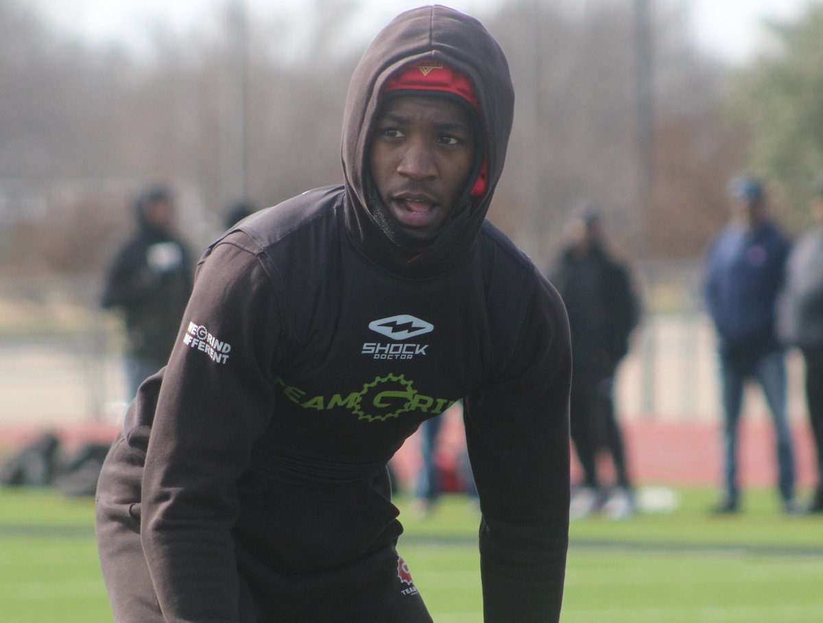 EJHollandOn3's tweet photo. Here is my All-Tournament team from this weekend's @Pylon7on7 Dallas event (FREE). https://t.co/KSey2eskdJ https://t.co/vbgJ1DDIsN