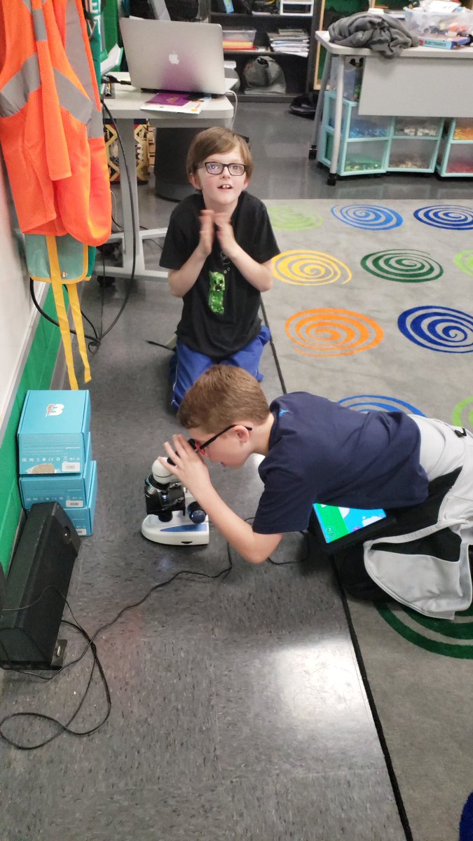ReavesEna's tweet photo. A lot of engagment, perseverance, and fun @BattleCreekElem with @caila_lucas #BCESSTEMCLUB https://t.co/5Y6H5Ol27o