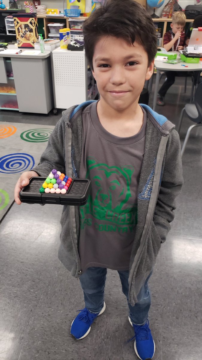 ReavesEna's tweet photo. A lot of engagment, perseverance, and fun @BattleCreekElem with @caila_lucas #BCESSTEMCLUB https://t.co/5Y6H5Ol27o