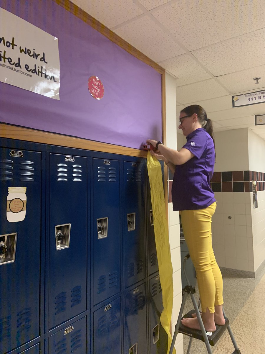 ams6SS's tweet photo. Who says teachers go home when the students leave? It’s 7:30 p.m. and she’s still at it! #actonms https://t.co/PH12j0r6f2