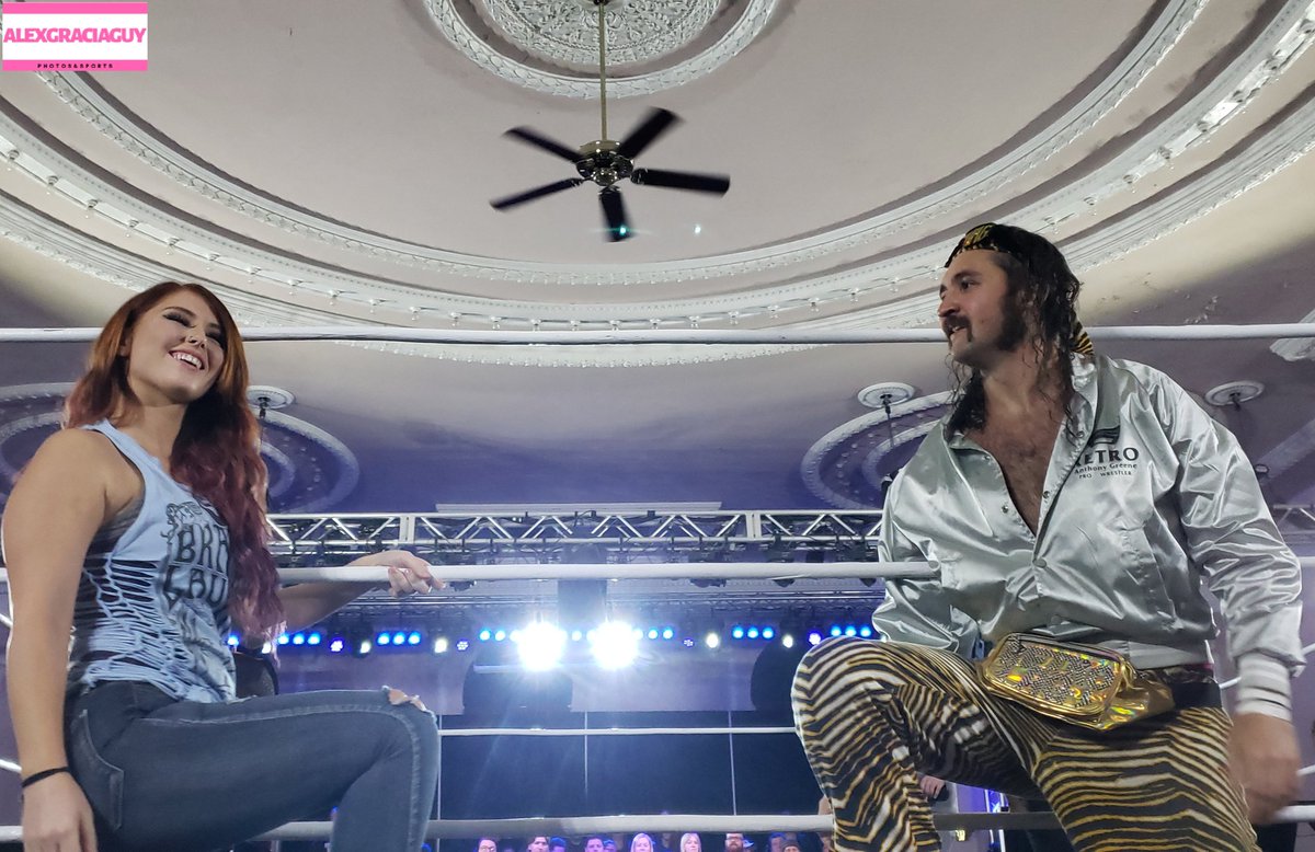 Jovi96salgado's tweet photo. August 25 2019
(@WWNEVOLVE 134)
@BrandiWrestling & @retroag making there Way to the Ring At #evolve134 in Chicago Illinois https://t.co/wDR0x4p6fF