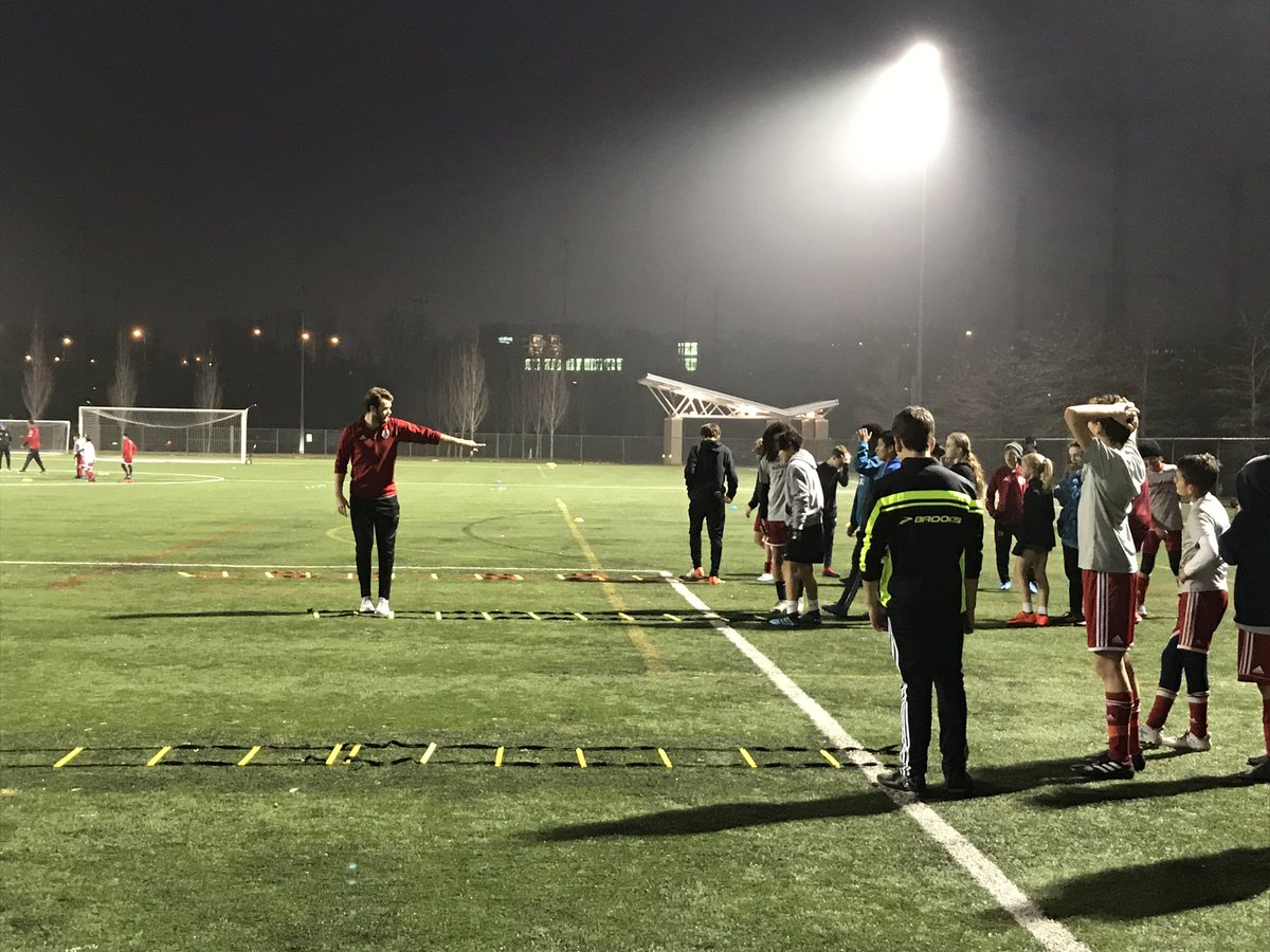 Size5Ball's tweet image. #ExplosivePerformance / #EP :: Excellent initiative to get our @AlexandriaSoc #Futsal #ID players in #TipTop shape @ #Witter field w/ Coach Matt Curtin &amp;amp; @danilamps8