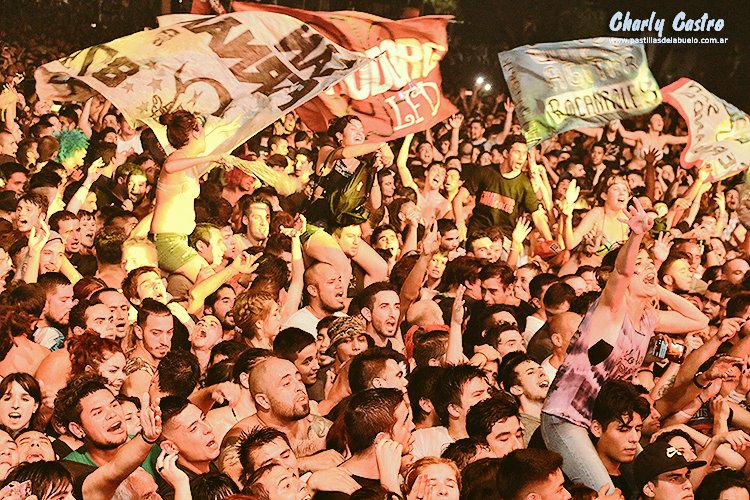 charly_castro20's tweet photo. #efemeridesLPDA
14 de enero de 2017
@DelAbuelo en San Martín, provincia de Buenos Aires.
Fue al aire libre, en la Plaza Irigoyen.
Fer Vecchio en la foto. https://t.co/MjlmU8SzvO
