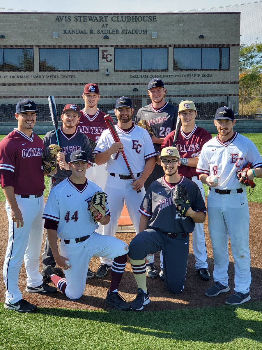 EarlhamBaseball's tweet photo. Classes start tomorrow! Good luck to all Earlham students and especially this group of seniors! #ReadyForBigThings https://t.co/xLIplIuo89
