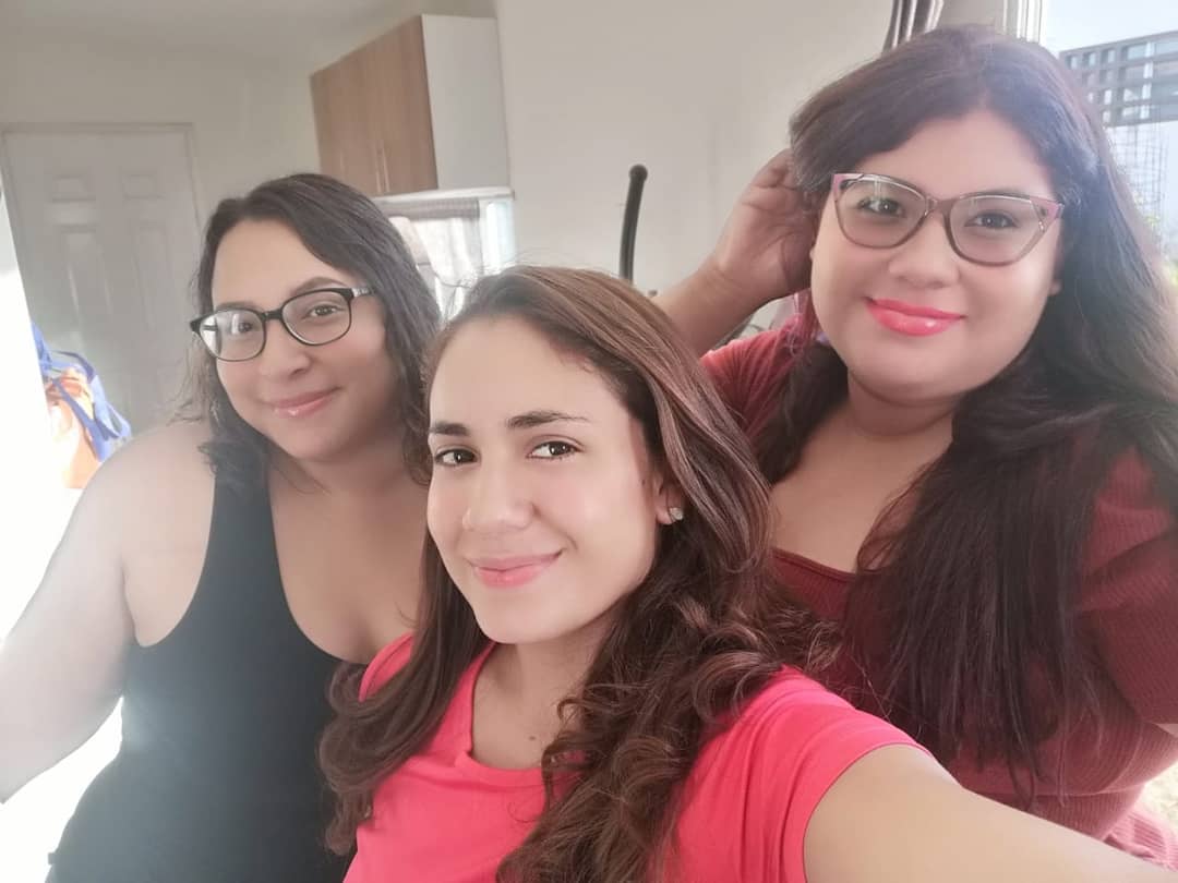 AvilaAngie_'s tweet photo. Gracias hermanitas por estar siempre conmigo!
#Mis29🥳 @24Joby Mely https://t.co/XDEoiBS1hJ
