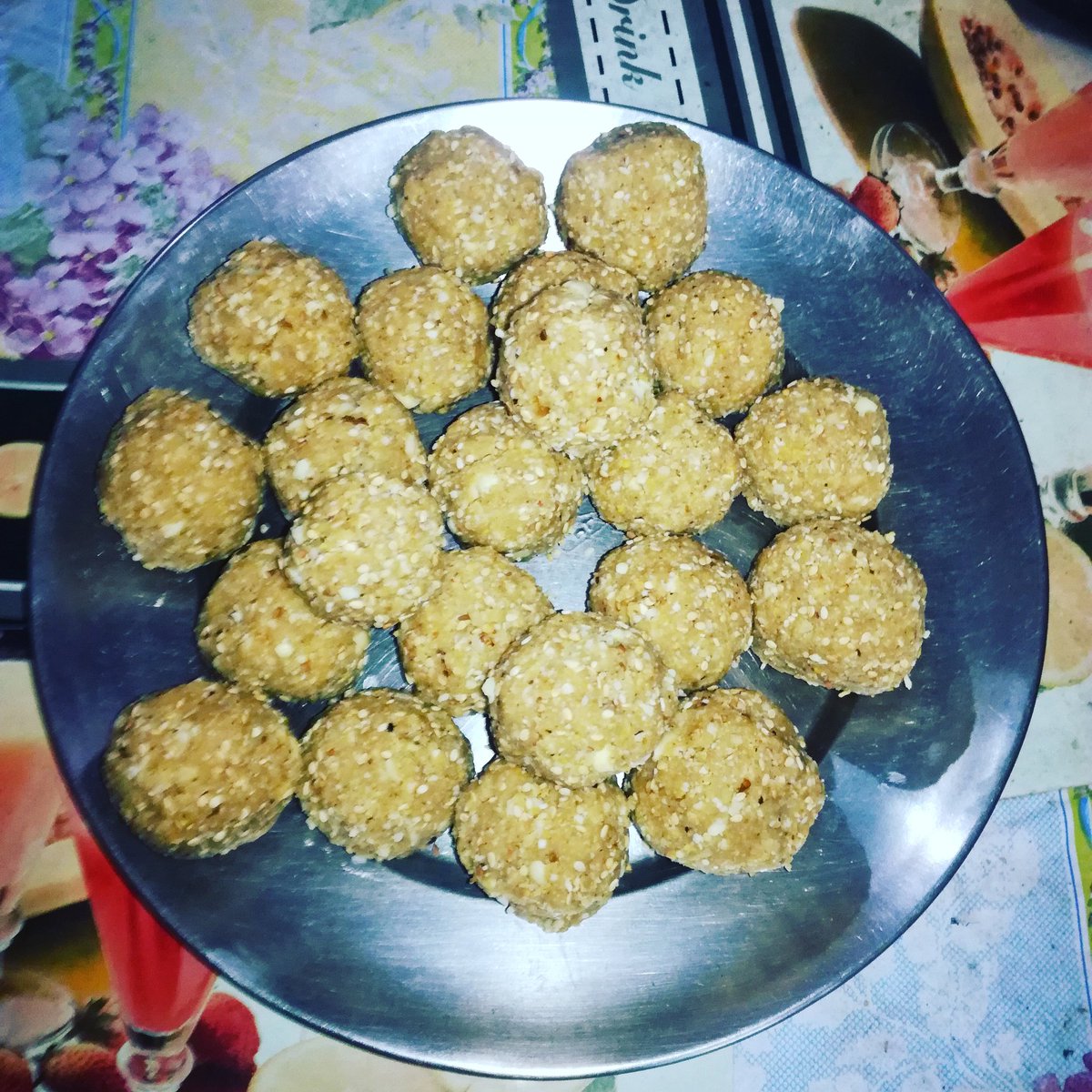 सबै मित्र हरूलाई मकर संक्रान्ति काे शुभकामना!🌺