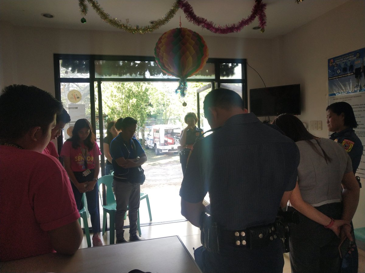 lazipssppo's tweet photo. Personnel of this station together with the Grade 12 students of SSC undergoing Work Immersion attended Moral Enhancement Program conducted by Pastor Fabio Artajo and Ms. Gladys Ontal.
#PNP
#PNPPATROLPLAN2030
#PNPKakampiMo
#LETSvalDOIT
#SiquijodnonPulis
#LazihanonPulis https://t.co/2mCCDoXg52