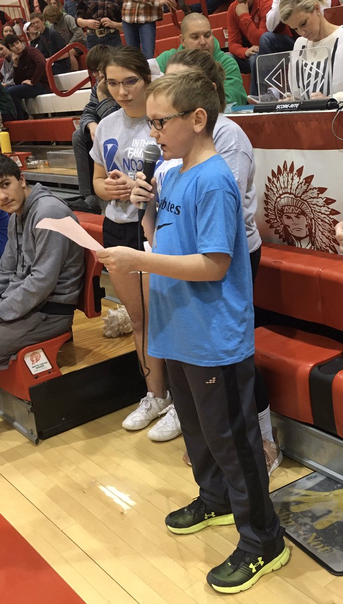 pburgFCCLA's tweet photo. Jayden Minkler explains about her experience with juvenile diabetes between the games in Smith Center. She represented us well at team up against diabetes. In this Family, no one Fights Alone!!

#ksfccla #awareness https://t.co/iA6fsiTGSm