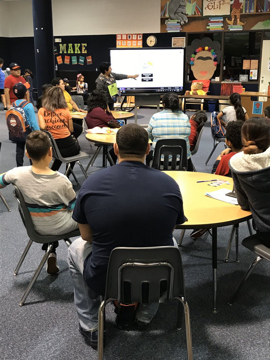 fraziergators's tweet photo. Thank you to all the families who came out tonight. We love our community! ❤️ #familyfunnight #fraziergators https://t.co/Hc1L24ntMc