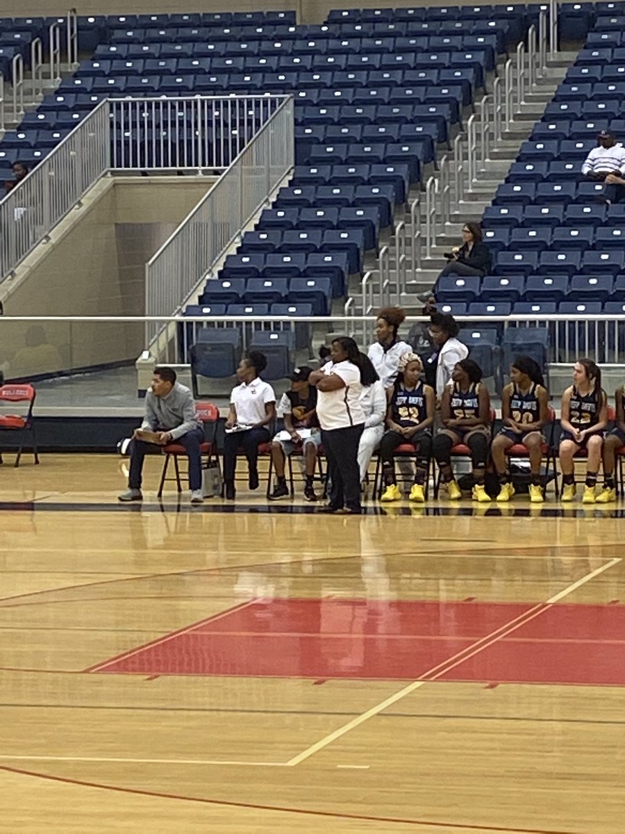 Stump4Troy's tweet photo. After Will’s game we Surprised the boys with a short trip to support @CoachNP & the JD 🏀 teams tonight! The @JeffDavisWBB picked up a big win! @jdhoopers game was a close one but the good guys came out on top! Good win @Jaquezekirby1 @CJPParker10 #JDFamily #ThoseRefsTho #Whew https://t.co/Ittec2XHrV