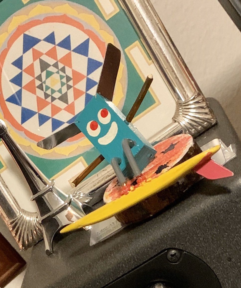 MPCherylG's tweet photo. @UguraydinRaydin hangin’ out in America, surfing Saturn on the soundwaves... #Raydin #figure #character_creator @AsgardiaSpace https://t.co/8QO8Z9PWWQ