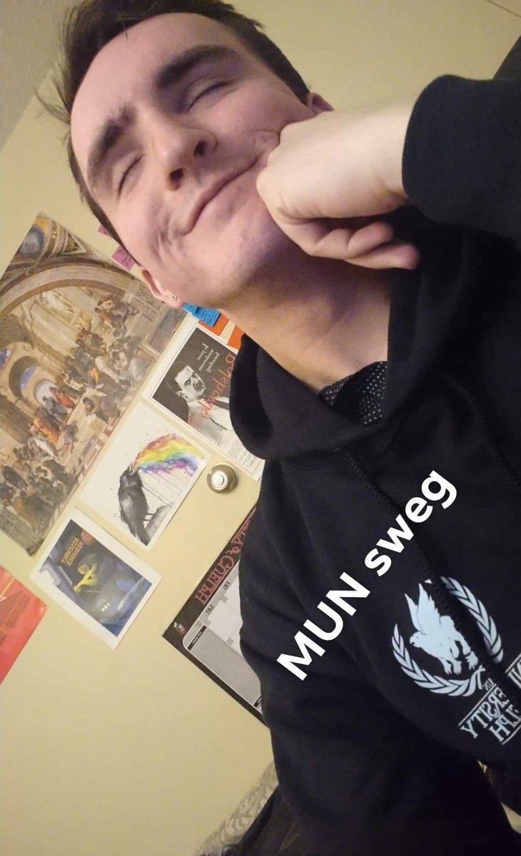 fullerton_i's tweet photo. New MUN sweg at UoG my #MACMU homies https://t.co/dHbYMcossB