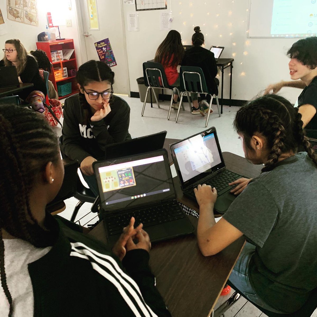 chelsea2832's tweet image. Jamestown Online Adventure! #historicalsimulation #historyglobe #teamwork #reallifedecisions #canyoudobetterthanJohnSmith #bebold #iamwfisd @sparker52 @McNielMS