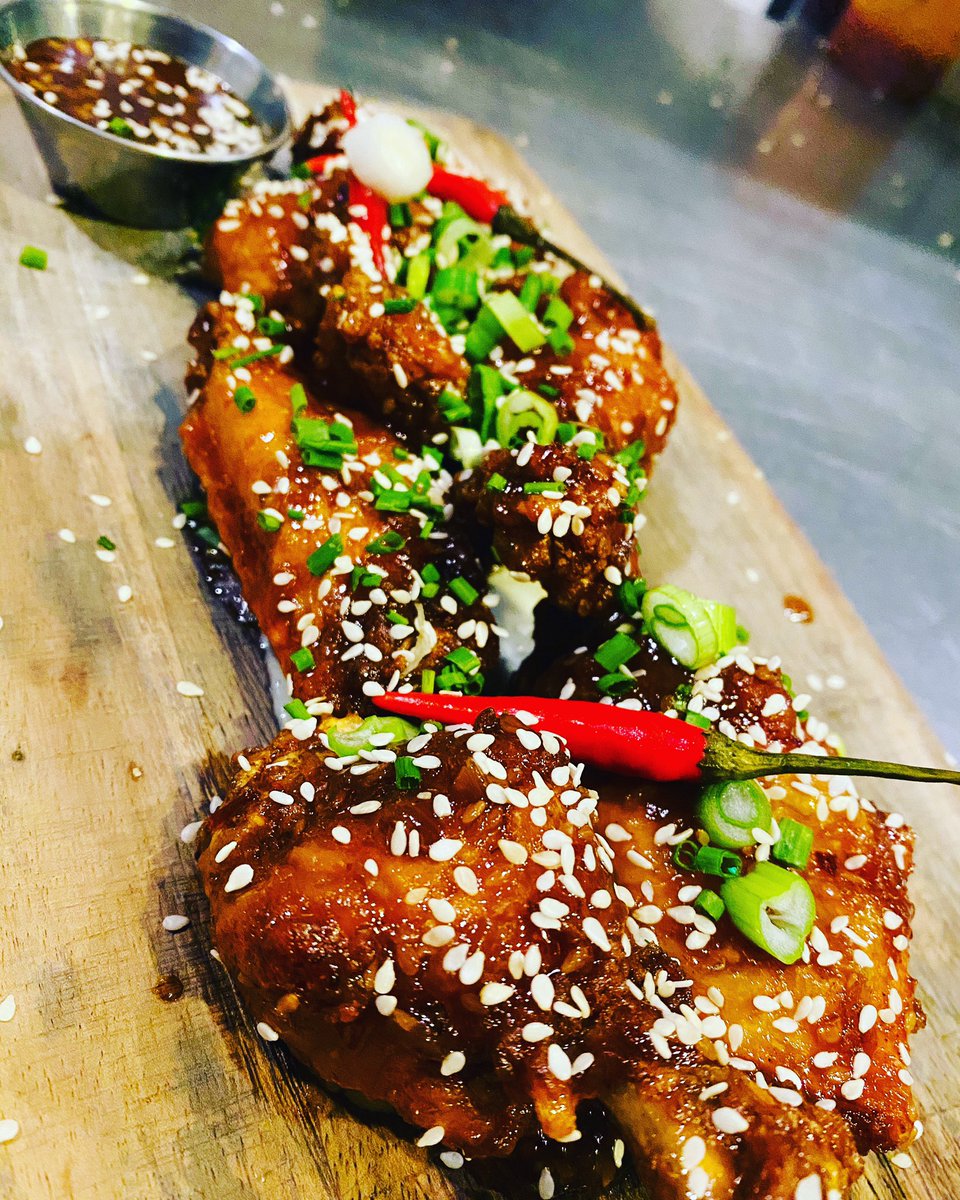 cedarlocal's tweet photo. Have you tried are Sticky Sesame Wings with Thai Chili 🌶?
#kitchenopentillmidnight #BarSnacks #ChefJV #TryThisNext #CedarLocal #SpiritsAndBites #FiDi #NYC #cedaryoulater https://t.co/mi8A1S4Pc5