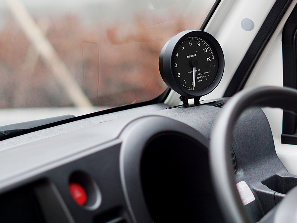 Pivot 軽トラにもバッチリなタコメーター F80で視認性が良く 回転数だけではなく水温や電圧も把握でき Obd接続で取り付け簡単なmulti Gauge X80は3月発売で予約受付中です Pivotjp ピボット 軽トラ タコメーター 詳しくはこちら T Co