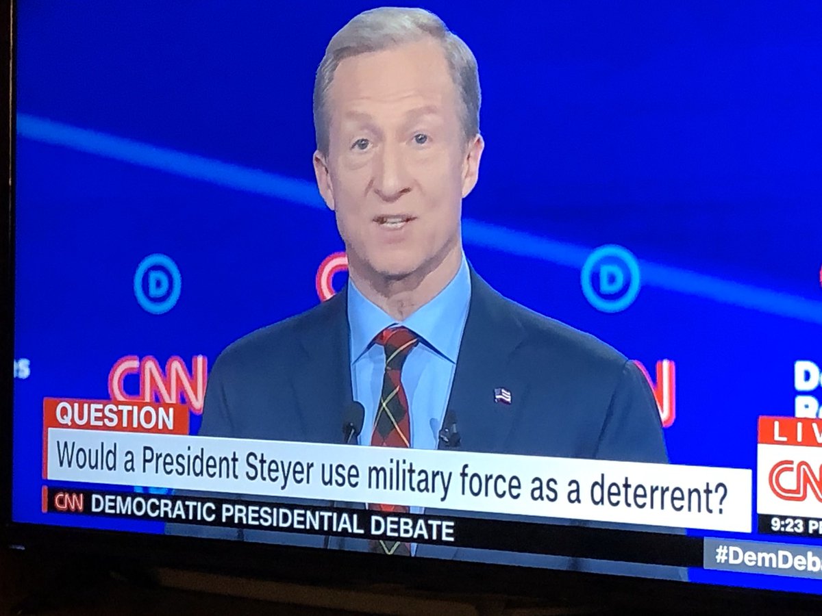 coramdeo1's tweet image. Tonight I am starting a Go Fund Me page to buy Tom Steyer a new tie. Apparently, he can only afford one tie from the 80’s! #AlwaysTheSameTie #ScotchGuard