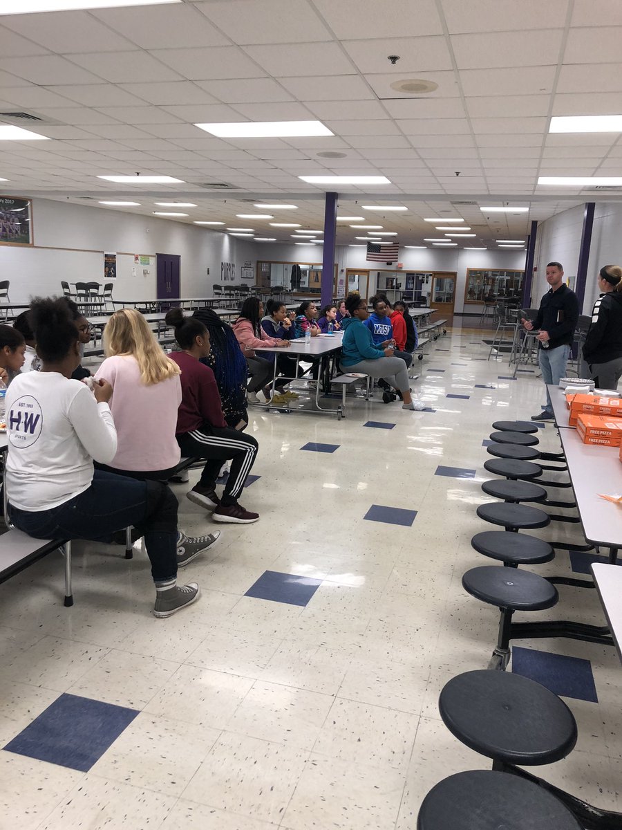 fca_bghs's tweet photo. Great win tonight @LadyPurpleHoops! Thanks for joining us for pizza Whitney Creech! 💜💛 https://t.co/AkN9YD0k35