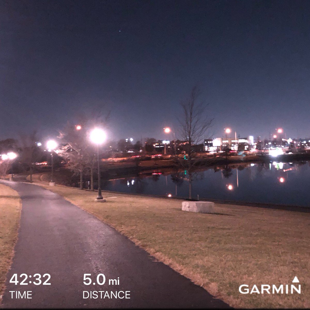 mook_is_mj's tweet photo. Still no snow gotta go. Pretty lucky this year with the lack of ice and snow. Diggin this global warming #runchat #indyminitraining #hardworkpaysoff https://t.co/Euxz3g0g9R