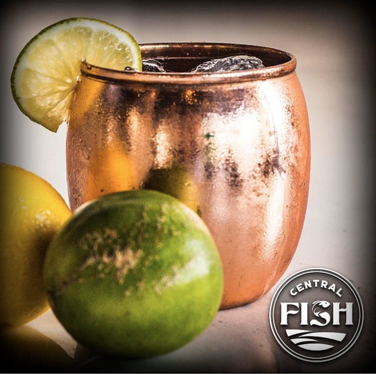CentralFishMx's tweet photo. #MoscowMule
Con uno te refrescas
Con dos te olvidas del frío
Con tres .... ven a descubrirlo a #CentralFish https://t.co/5iNPG0kIiJ