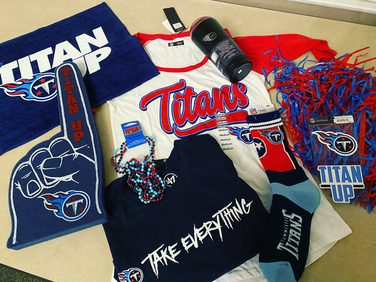 TNgolf's tweet photo. ⚔️🏈

Who’s ready to #TitanUp for the #AFCChampionship game?!?!?!

We are giving away this AWESOME #Titans tailgating pack to help with your game day festivities.

Get entered to win:

👉🏽 Retweet this post 
👉🏽 Follow @tngolf

Go @Titans! https://t.co/niboOi047z