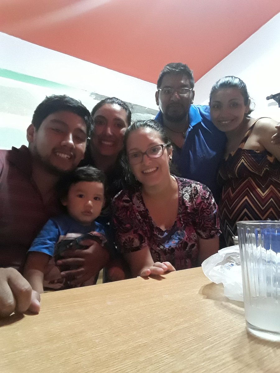 pitufa_88's tweet photo. Desde salta , capital #festivalpais, https://t.co/H20SzCwEaa