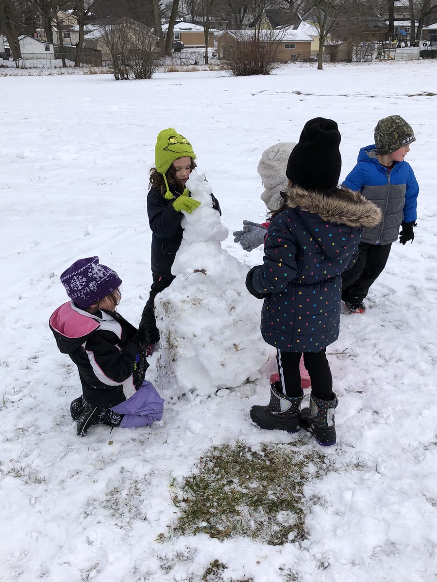 What do Timber Tuesday and snow have in common? Inquiry, investigation and team work! How can you sled without sleds? How can you build the tallest snowball tower? <a href="/SdwView/">Summit View School</a> #outdoorlearning