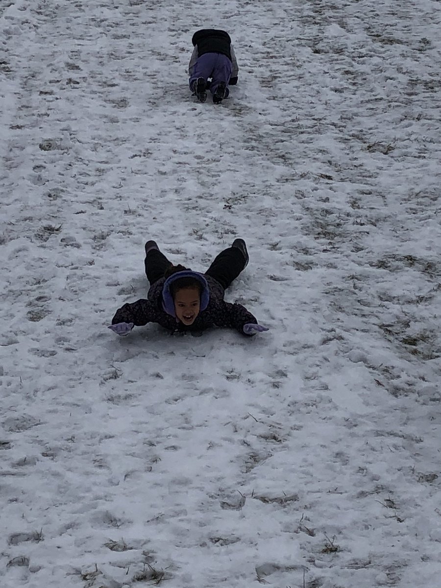 LessilaLaura's tweet photo. What do Timber Tuesday and snow have in common? Inquiry, investigation and team work! How can you sled without sleds? How can you build the tallest snowball tower? @SdwView #outdoorlearning https://t.co/DqEUpCf4iN