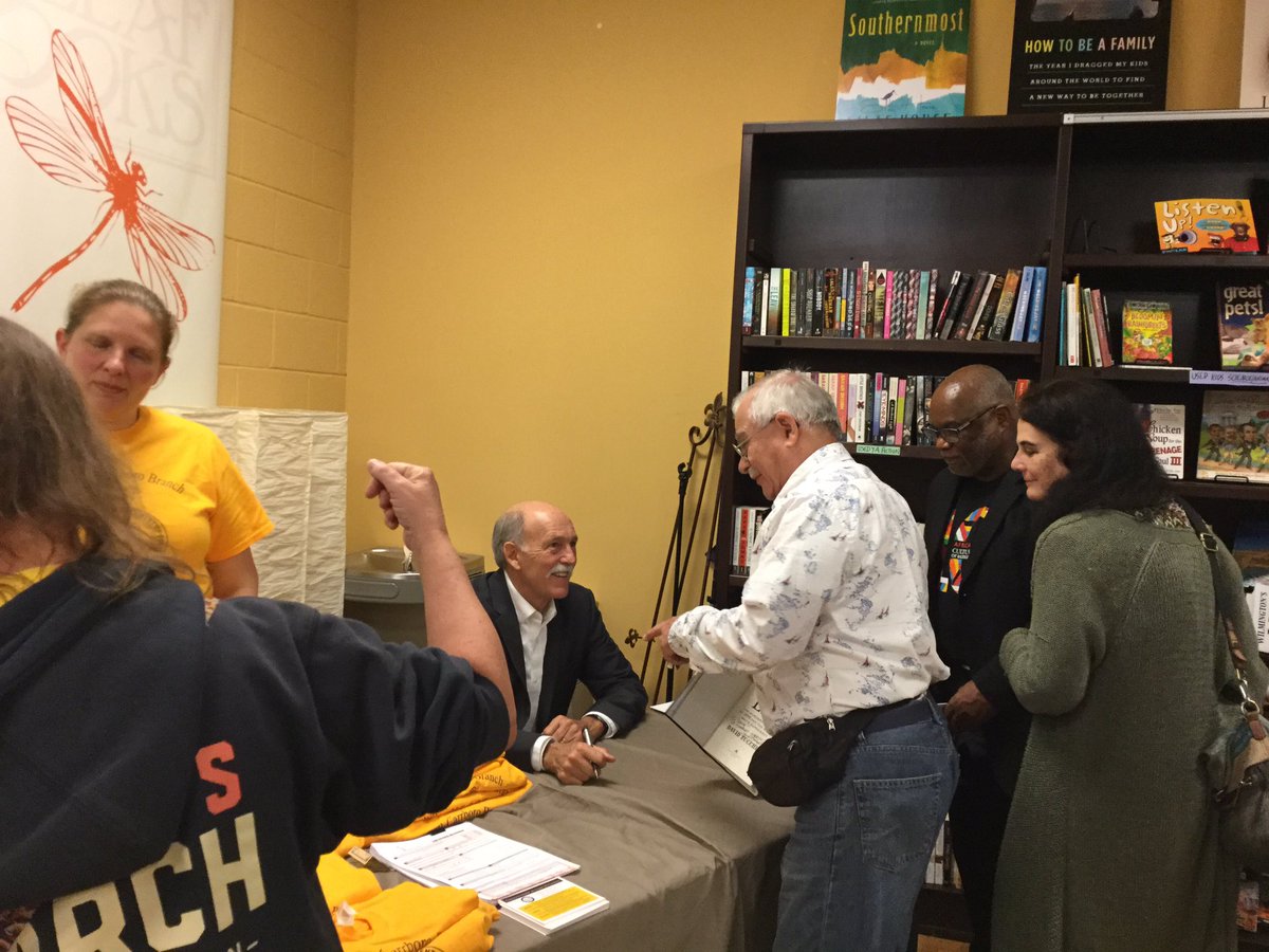 JeanHamiltonOC's tweet photo. Attended the great talk by David Zucchino on his book, Wilmington’s Lie. Forgotten history that everyone should know. Inspiration to continue the quest for social justice. Thank you @FlyleafBooks and @CHCNAACP for sponsoring the talk. https://t.co/uoM1gnN2Fh
