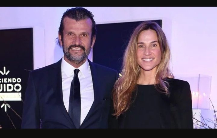 VivianaLujanCba's tweet photo. No se olviden estos nombres y estas caras:Fedetico Alvarez Castillo  y Lara Bernasconi(se ríe en el video).Dueños o ex dueños de Etiqueta Negra,Motor Oil,Mango, Bowen,Paula Cahen d'Anvers.DOS IMBECILES,DOS HUECOS.Que vacia deben ser sus vidas para "jugar" con la de otro ser vivo. https://t.co/1lXzVd68DW