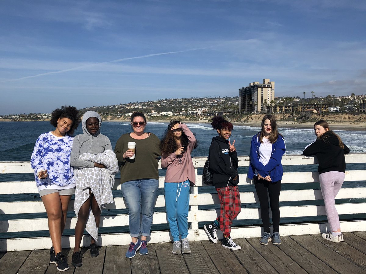 sisuacademy's tweet photo. There’s so much to learn when you get out of the classroom 👀🦋 🌊 ☀️ ❤️ 😎 https://t.co/qUhX6kYhtn