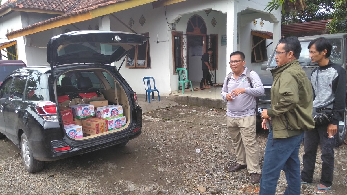 Dwi_Ristiyanto0's tweet photo. #TanggapPascaBencanaLahat
Hari ini 15.01.20 bersama Tim KPP Sumsel,Tim Pendamping Kab
@halimiskandarnu 
@anwsanusi 
@taufikmadjid71 
@fachrilabalado
@SukoyoKasekpro
@zella0602
@tppkemendes 
#TPPSumsel
#TPPLahat https://t.co/OTp8J6EHsB