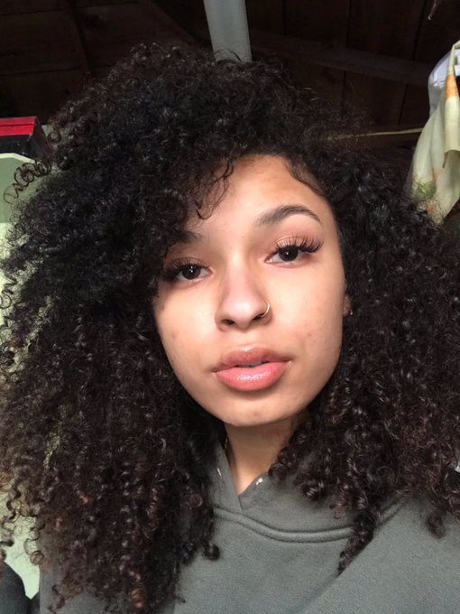 Trying not to edit my pics ! https://t.co/V0LVuAsDKd