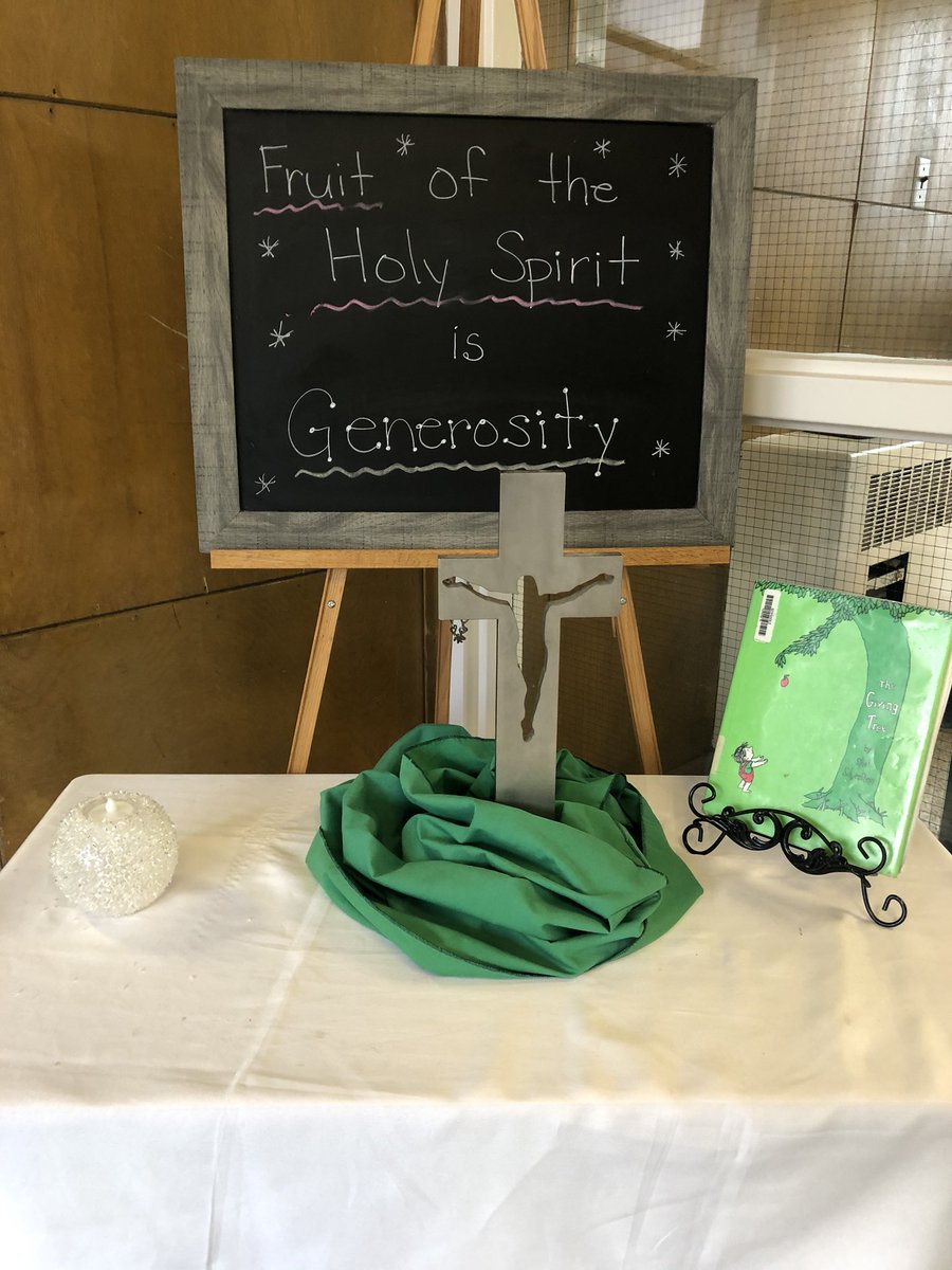 GemmitiFolz's tweet image. Excited to share ‘The Giving Tree’ with classes as we celebrate the Fruit of the Holy Spirit on Generosity @StMikeCobourg #pvncserves #StMikeCES #pvncprays