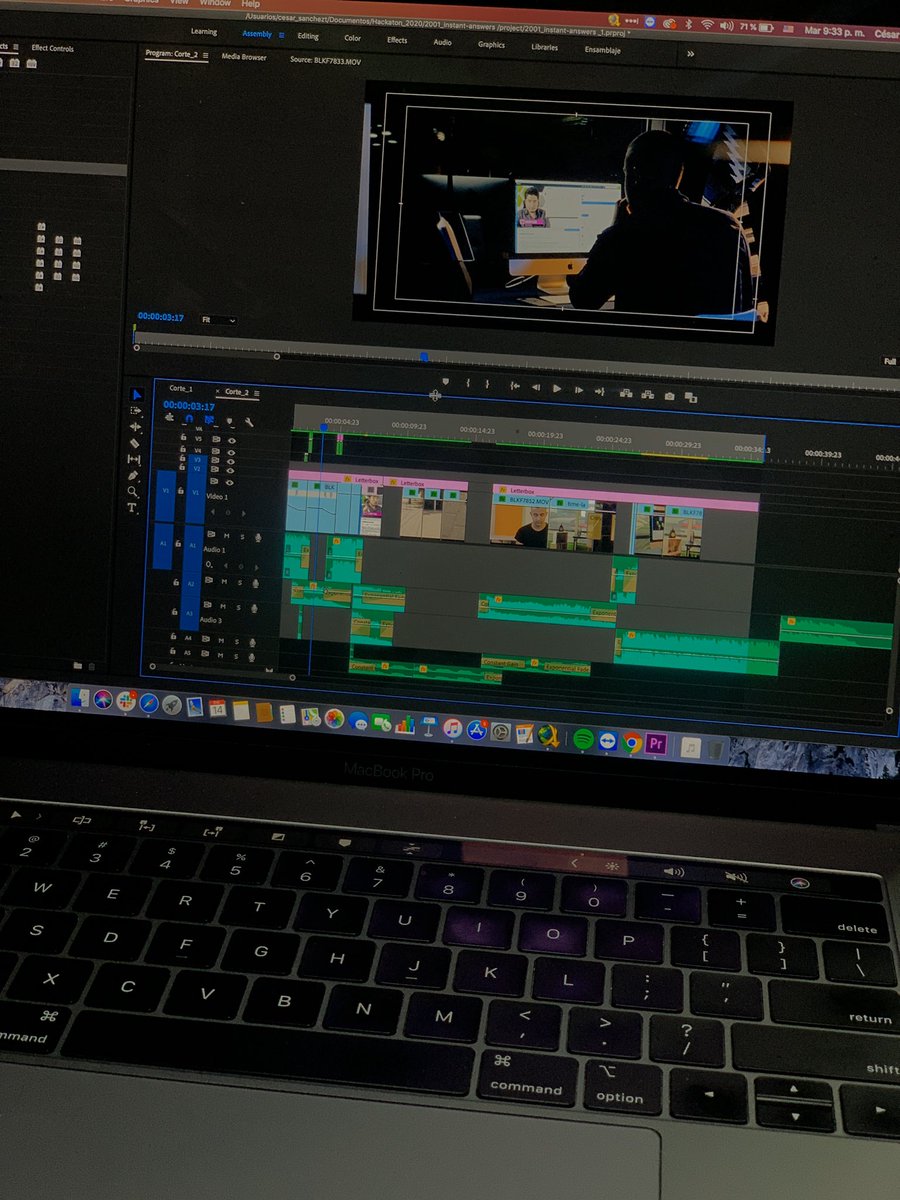 cesar_sanchezt's tweet photo. Día 2:
Ya en proceso de postproducción.

instant answers 🚀
#Hackaton #Platzi https://t.co/NWtVSxpZeI