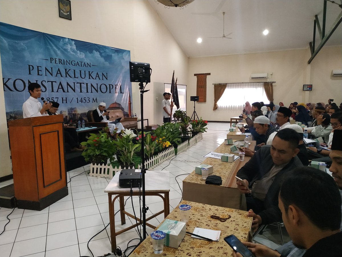 abuisajabir's tweet photo. Peringatan Penaklukan Konstantinopel
20 Jumadil Awal
#IslamBerjayaKembali
#ConquestofConstantinople
#GlobalCampaign1453 https://t.co/PqlTbpe5z7