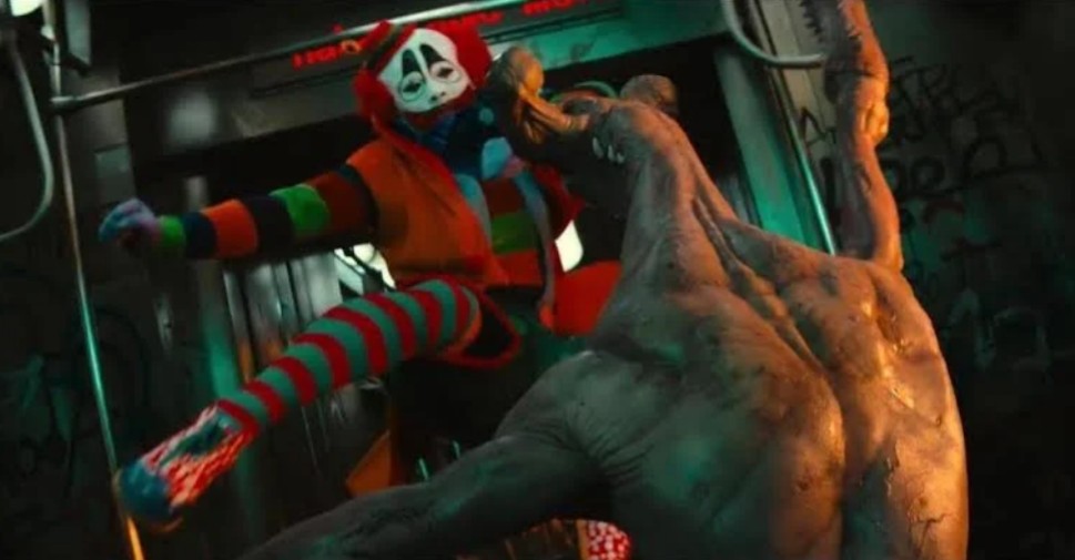 ট ইট র 音速の騎士 親友に騙され借金背負う そりゃカイジやな ピエロがモンスターと戦う ほなカイジと違うか 黒服に追われる ほ カイジやな 両想いの恋人がいる カイジとちゃうな 借金を返すために船に乗る やっぱカイジやな ざわざわしない カイジとちゃう