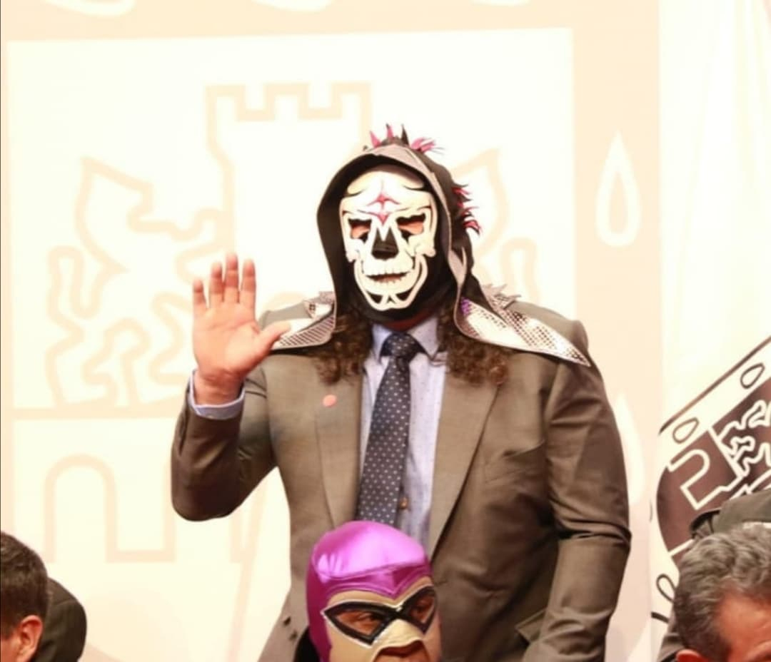 Telemundo's tweet photo. Todos los detalles sobre la muerte de #LaParka. Vía @UnNuevoDia (📸 #laparkaaaa) 👉https://t.co/C3MKli8Vcj https://t.co/svzX4CWKaO