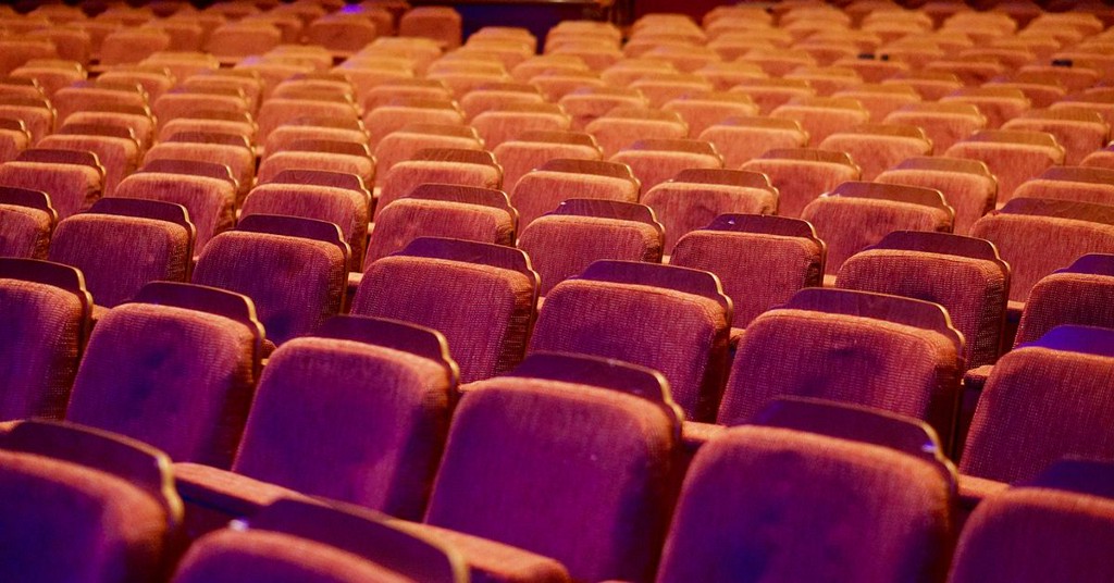 How to pick the perfect seat in a movie theater for sound and picture pops.ci/7Wv0JH