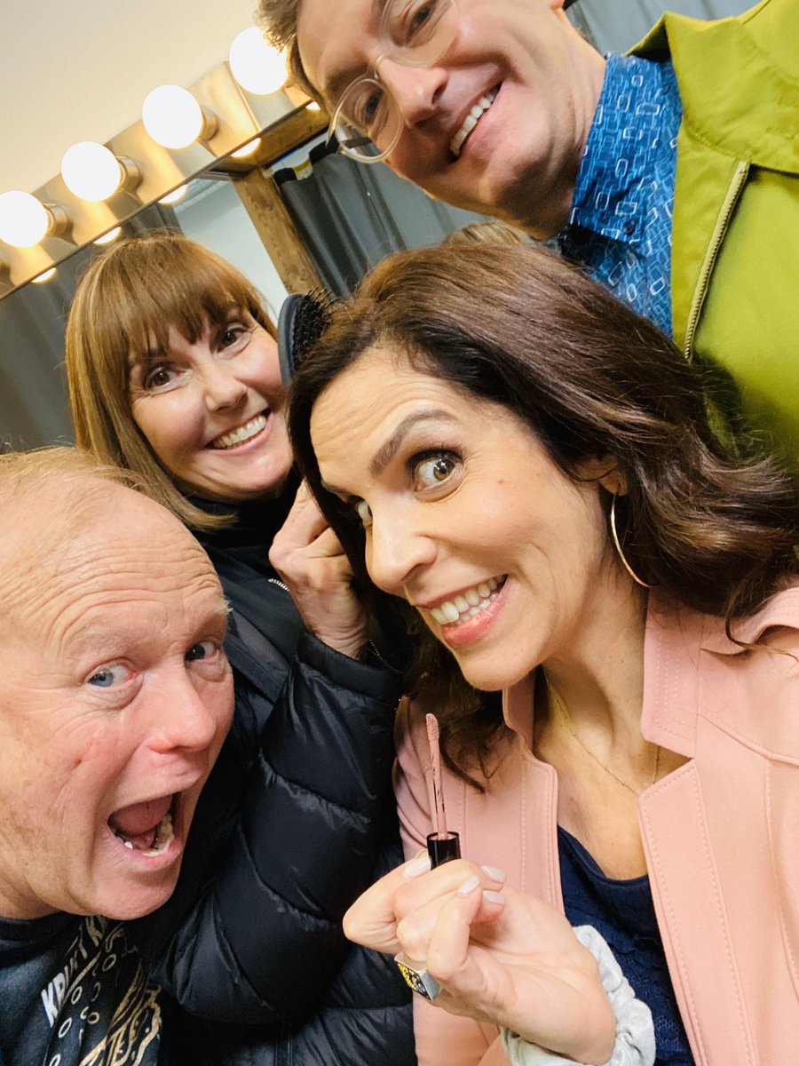 LoriAlan1's tweet photo. @SpongeBob FUNDAY!!
On the set with this gang💛
-
-
#SpongeBobForever #bts #20years https://t.co/B1Bl98pU6V