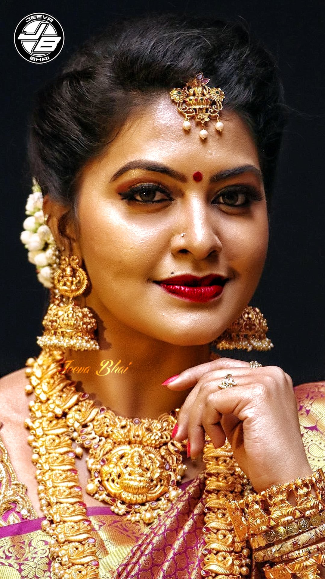 Rachitha Mahalakshmi (Serial Actress) Wiki, Age,Bio,HD Stills, Serials, Tamil actress iiQ8