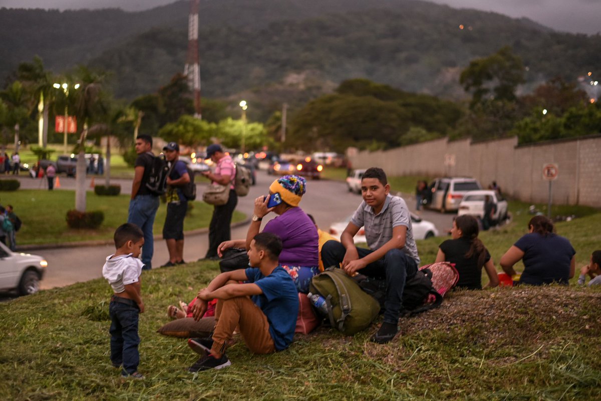 Hondurans meet in #sanpedrosula to begin, what is believed to be, another major #migrantcaravan heading for the US. Men, women, and children of all ages will leave early tomorrow morning from the San Pedro Sula bus terminal and head towards Tijuana—a distance of over 2500 miles.