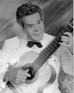 tanialibertad01's tweet photo. Ha partido Chamín Correa, extraordinario guitarrista con quien tuve el gusto de grabar algunos de los discos más exitosos de mi carrera. Buen viaje querido amigo. https://t.co/ZFXRax1iEN